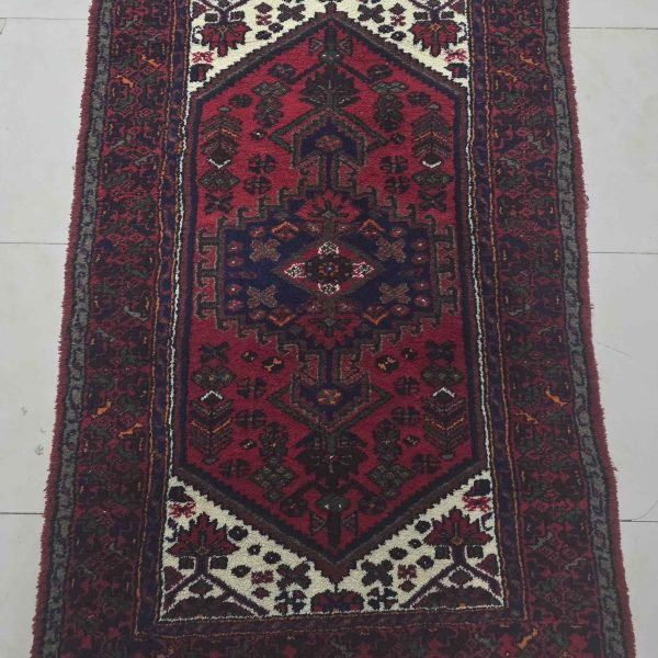 فرش ذرع نیم خمسه